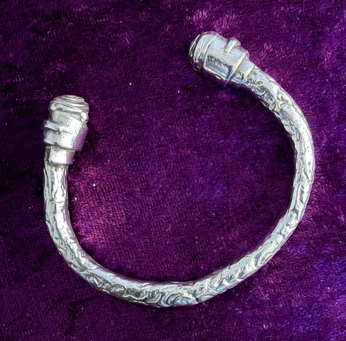 Solid silver bangle