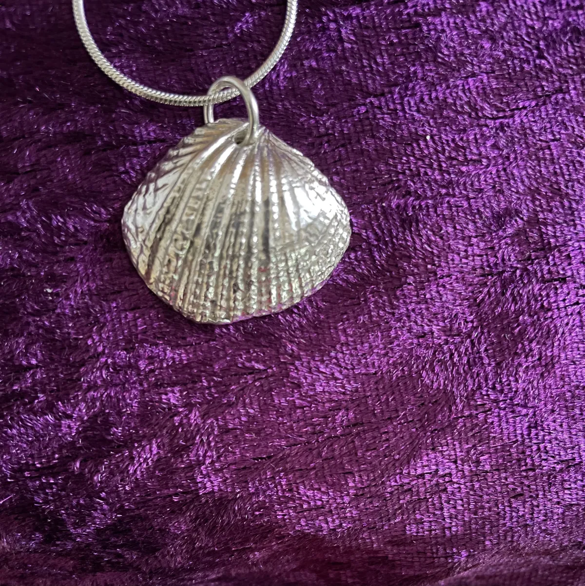 Silver shell pendant